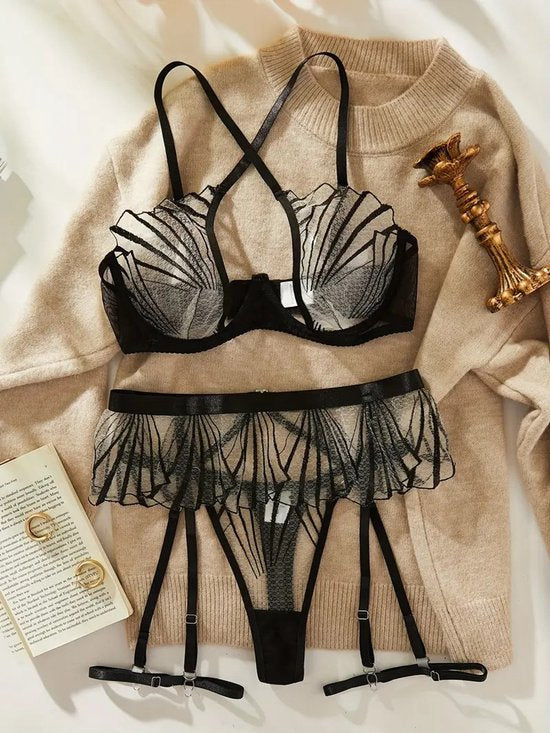 Elegant Grace – Luxuriöses Spitzen-Dessous-Set mit raffinierten Details | Sexy &amp; Erotisch
