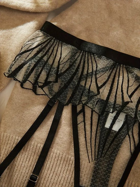 Elegant Grace – Luxuriöses Spitzen-Dessous-Set mit raffinierten Details | Sexy &amp; Erotisch