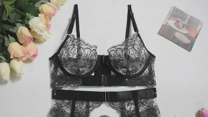 Black Temptation – Luxurious 4-Piece Suspender Lingerie Set with Straps &amp; Lace | Sexy &amp; Erotic